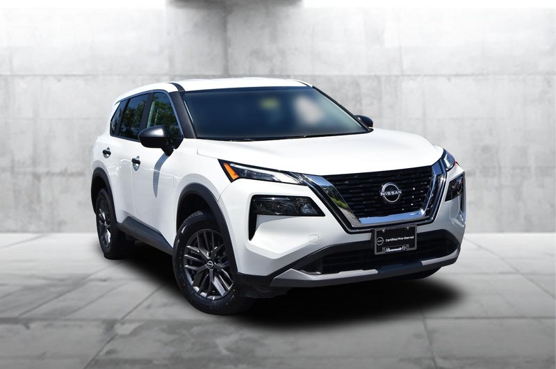 Nissan Rogue Vehicle Image 02