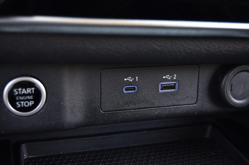 Nissan Rogue Vehicle Image 16