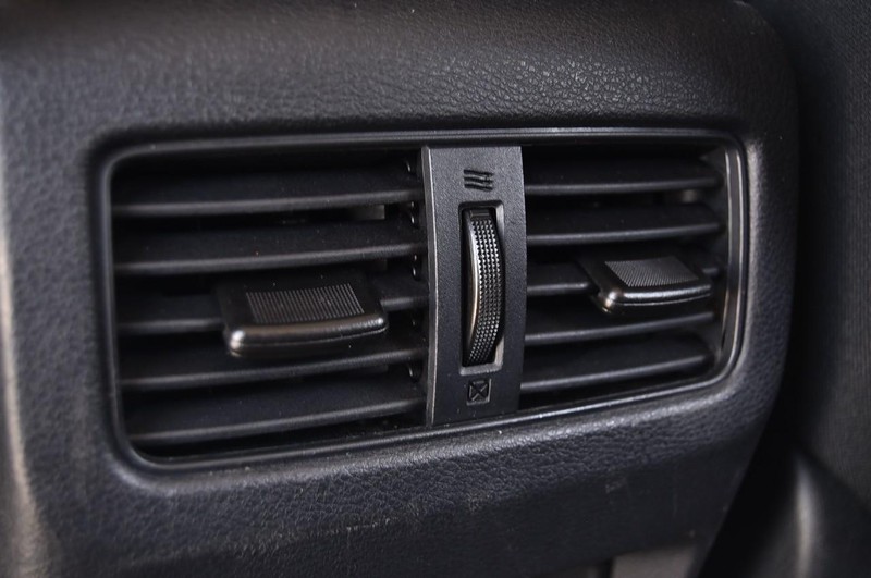 Nissan Rogue Vehicle Image 22