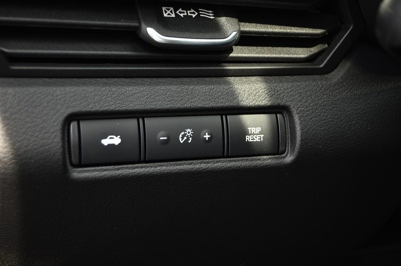 Nissan Altima Vehicle Image 11