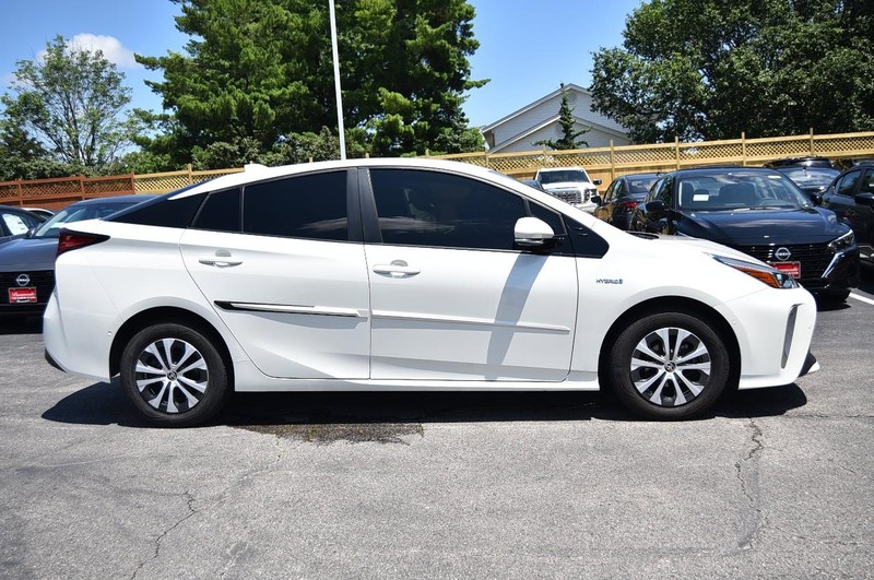 Toyota Prius Vehicle Image 05