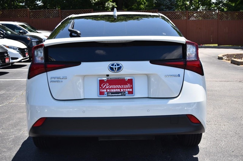 Toyota Prius Vehicle Image 06