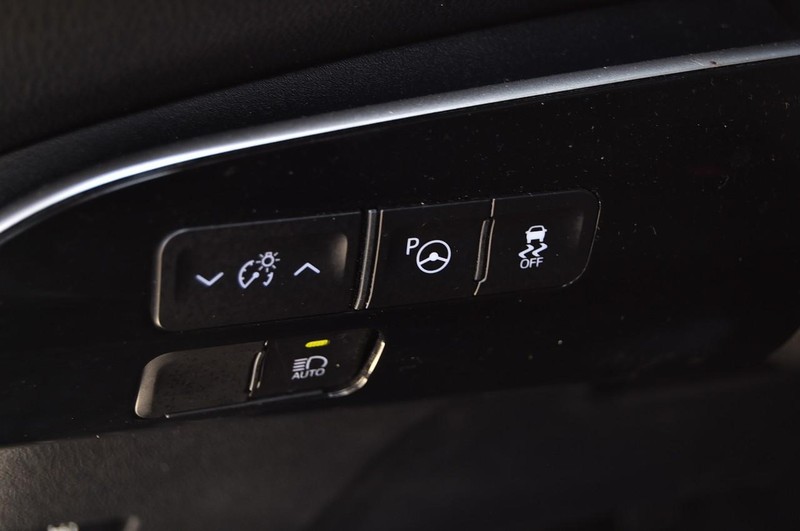 Toyota Prius Vehicle Image 11