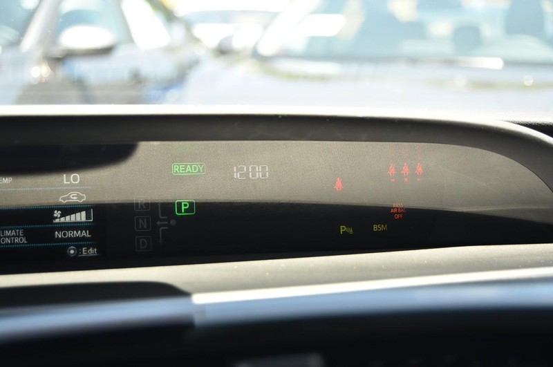 Toyota Prius Vehicle Image 13