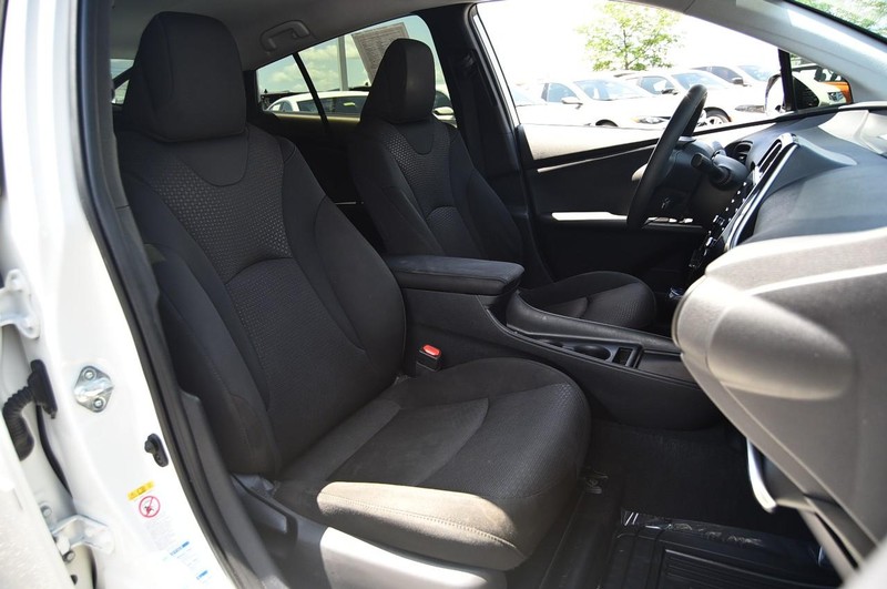 Toyota Prius Vehicle Image 22