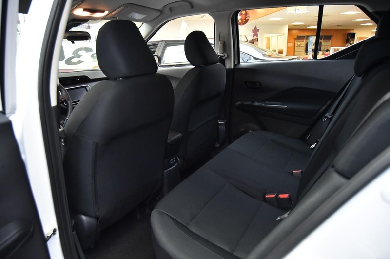 Nissan Kicks Play Vehicle Image 13