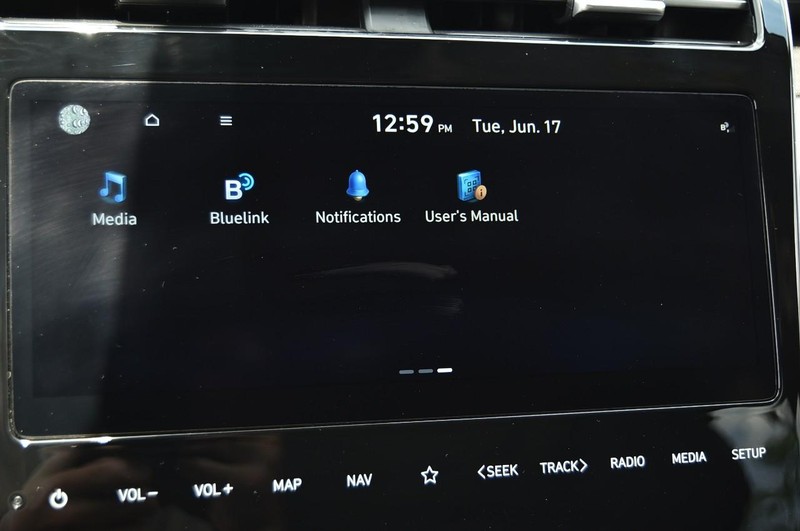 Hyundai Tucson Vehicle Image 16