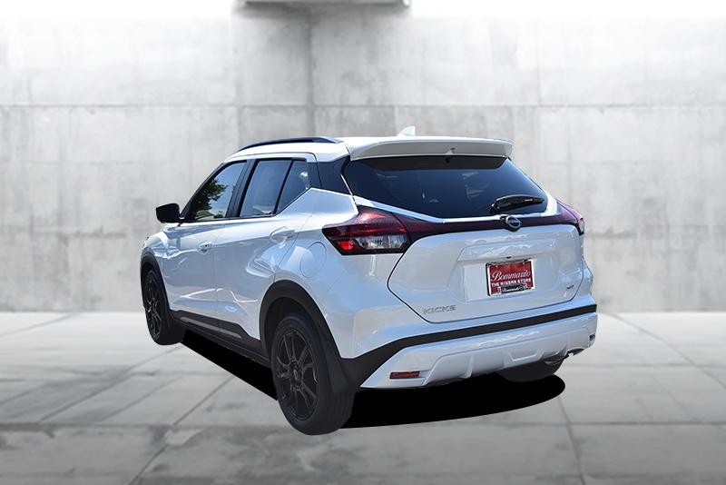 Nissan Kicks Vehicle Image 07