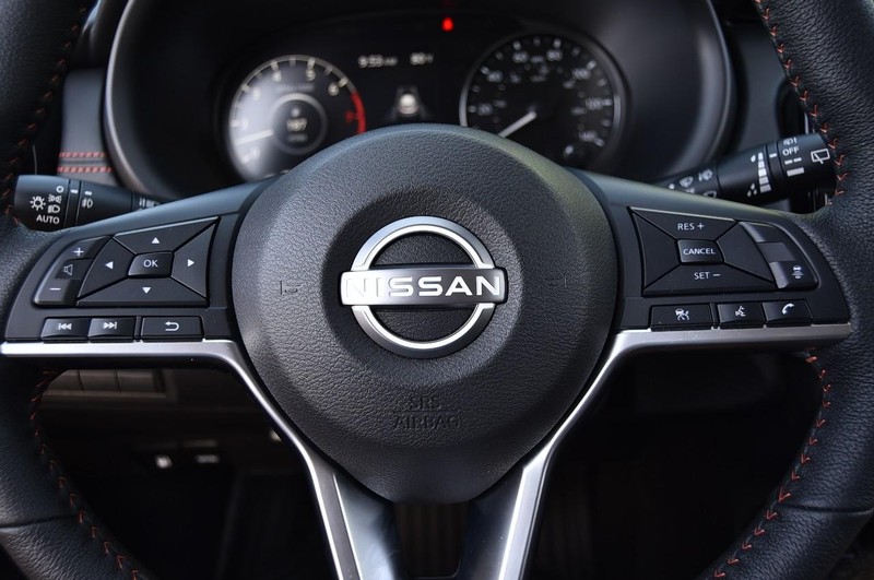Nissan Kicks Vehicle Image 18