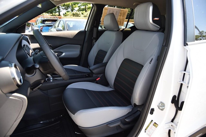 Nissan Kicks Vehicle Image 19