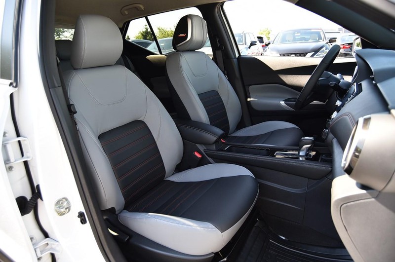 Nissan Kicks Vehicle Image 20