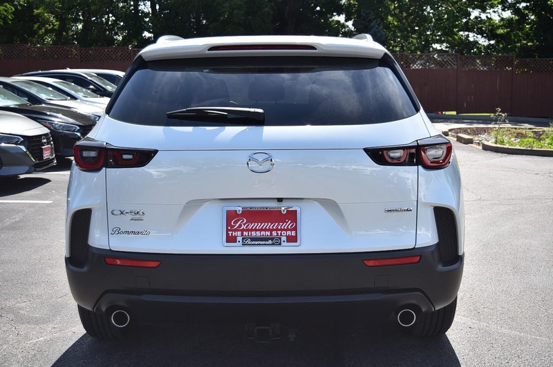 Mazda CX-50 Vehicle Image 06