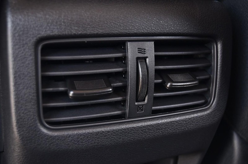 Nissan Rogue Vehicle Image 22