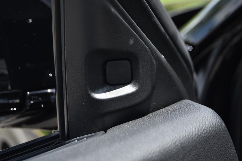 Acura MDX Vehicle Image 12