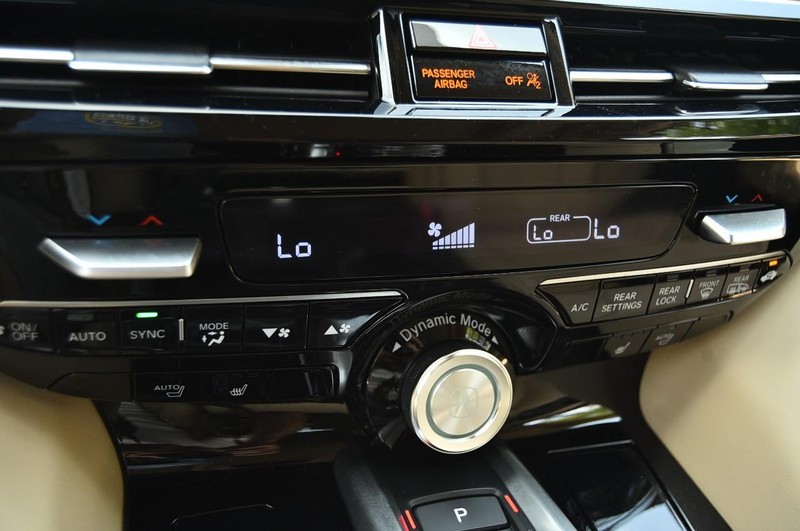Acura MDX Vehicle Image 18