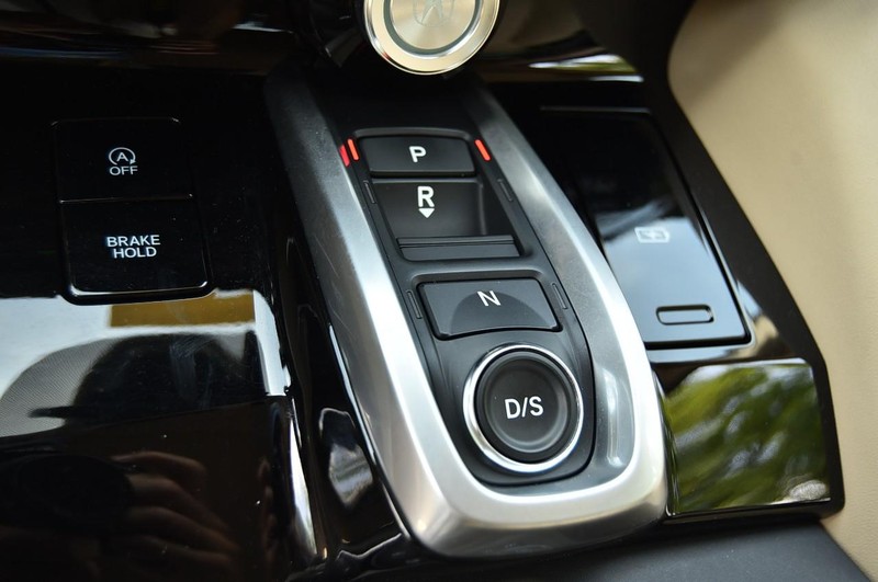 Acura MDX Vehicle Image 19