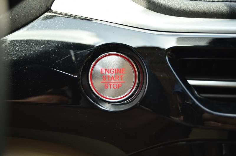 Acura MDX Vehicle Image 22
