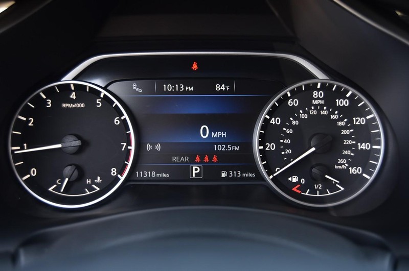 Nissan Murano Vehicle Image 13
