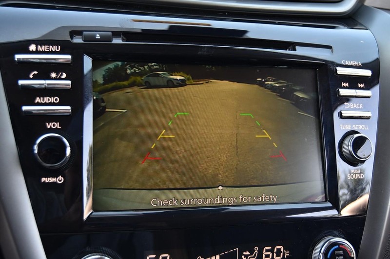 Nissan Murano Vehicle Image 14