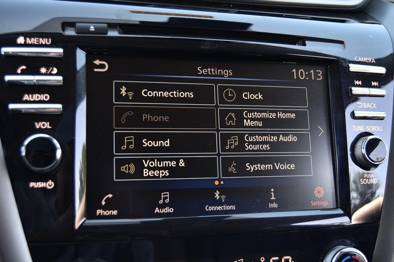 Nissan Murano Vehicle Image 15