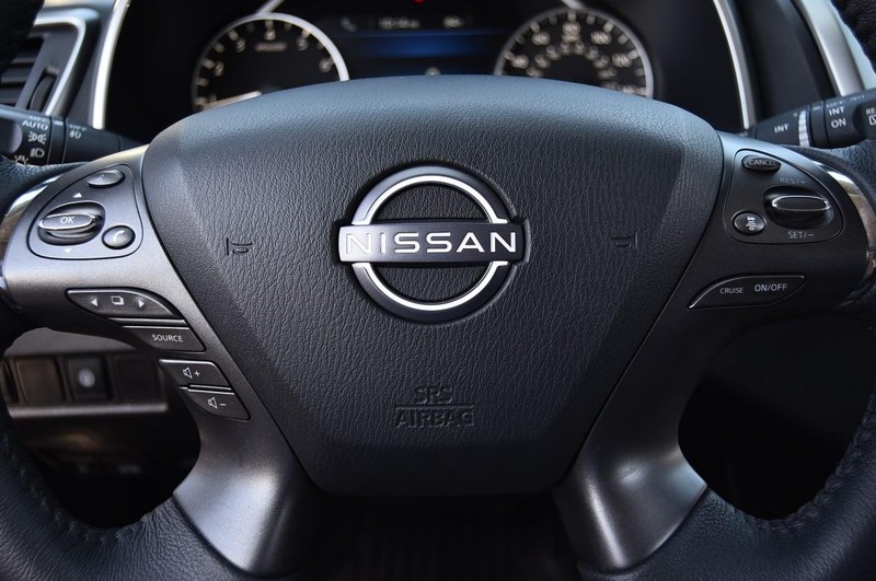 Nissan Murano Vehicle Image 19