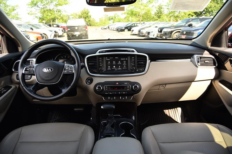 Kia Sorento Vehicle Image 08