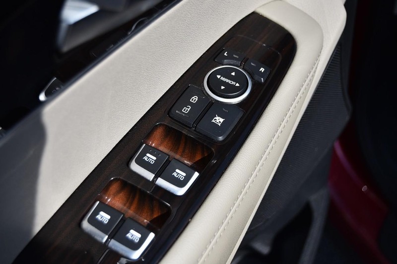 Kia Sorento Vehicle Image 09