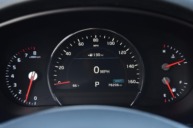 Kia Sorento Vehicle Image 12