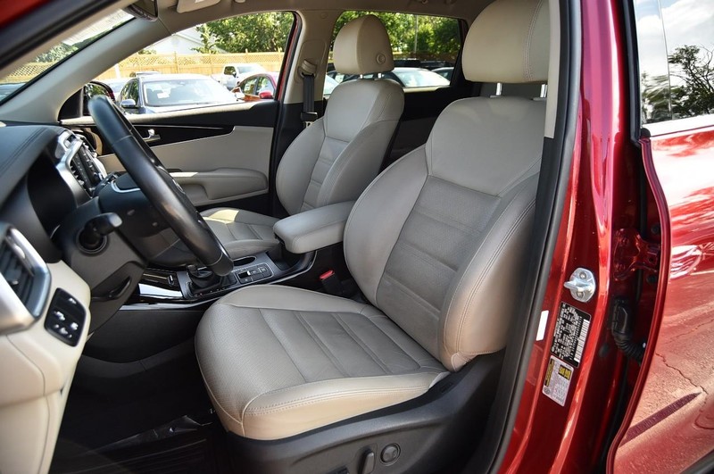 Kia Sorento Vehicle Image 20