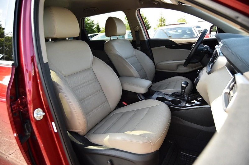 Kia Sorento Vehicle Image 21