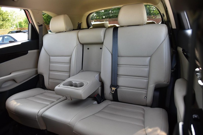 Kia Sorento Vehicle Image 22