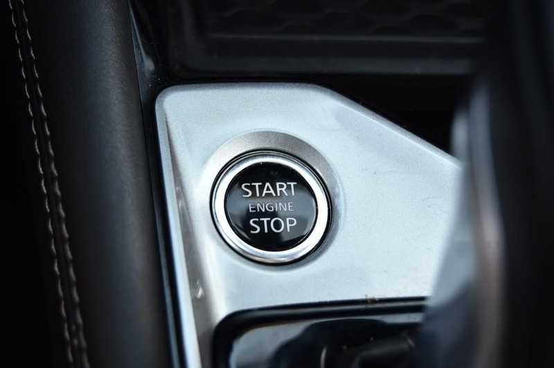 Nissan Altima Vehicle Image 17