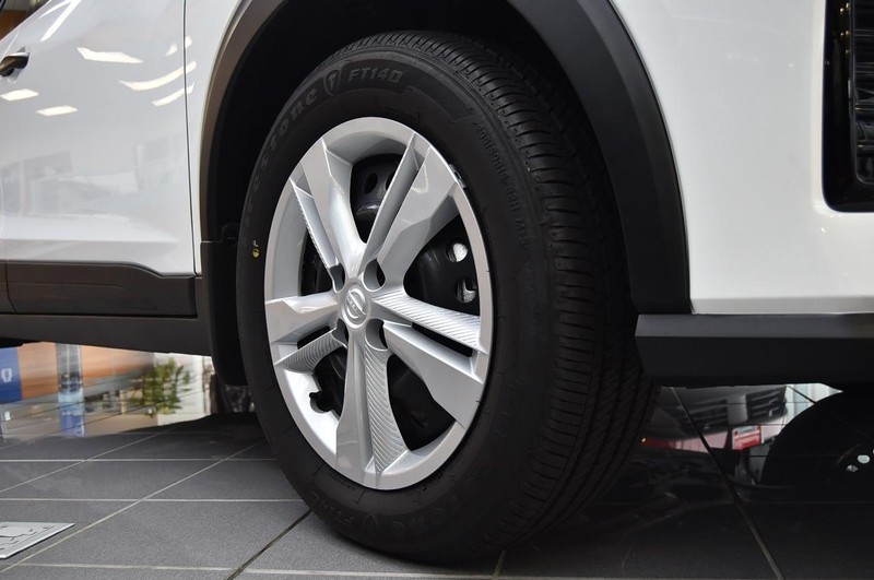 Nissan Kicks Play Vehicle Image 03