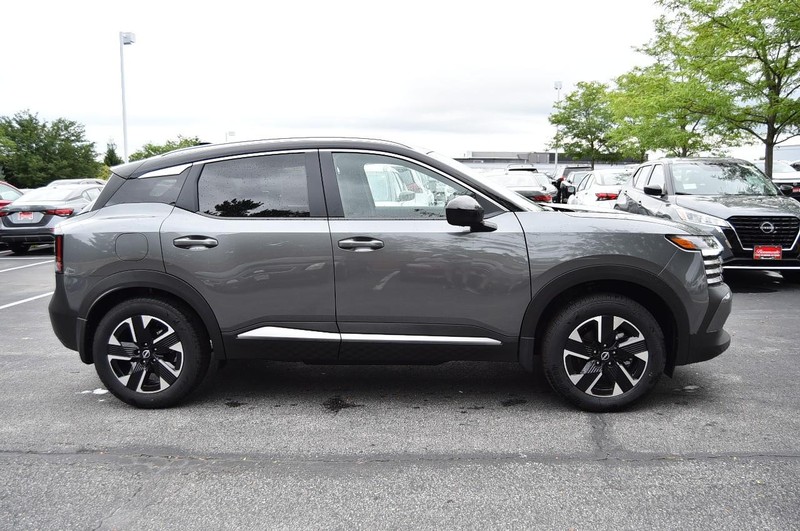Nissan Kicks Vehicle Image 05