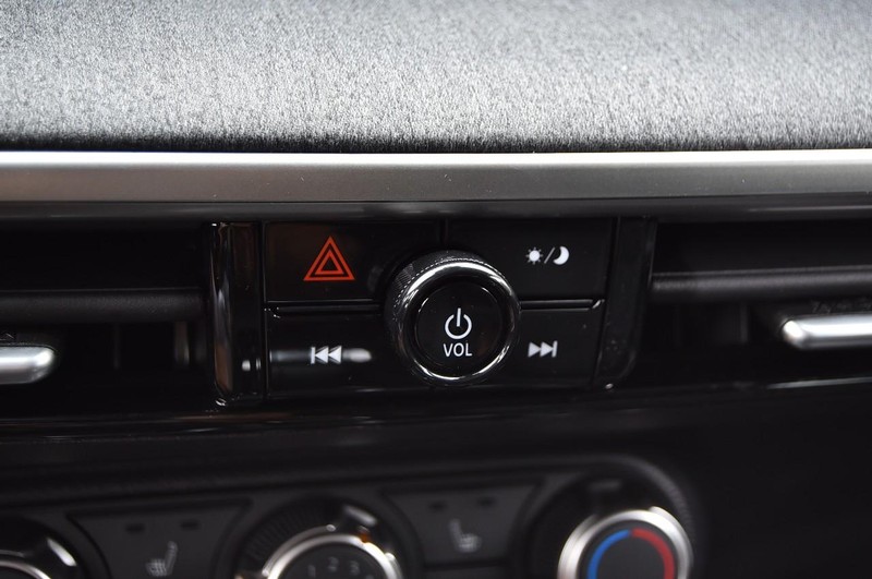 Nissan Kicks Vehicle Image 14