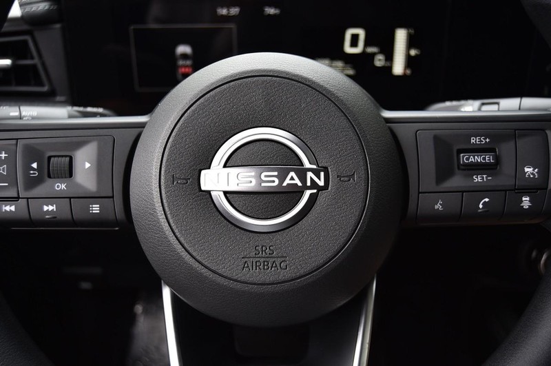Nissan Kicks Vehicle Image 19