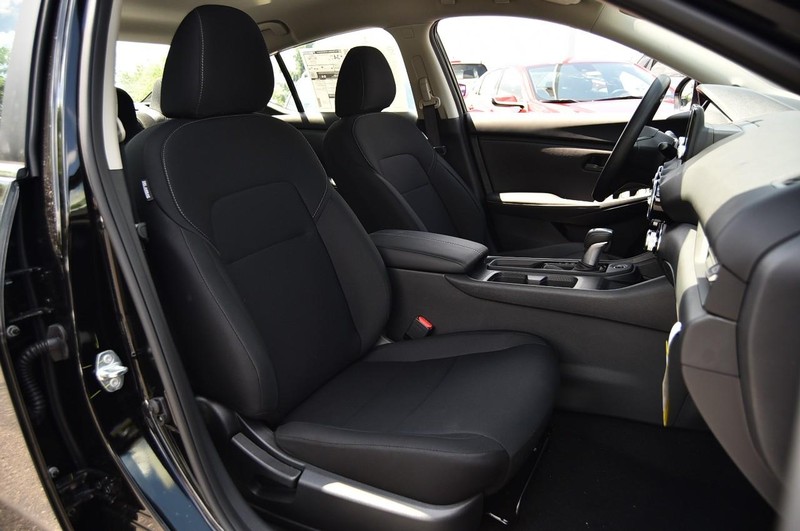 Nissan Sentra Vehicle Image 19