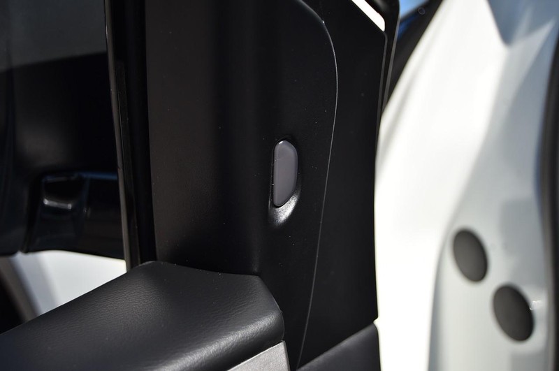 Nissan Murano Vehicle Image 11