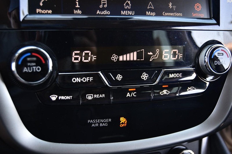 Nissan Murano Vehicle Image 17