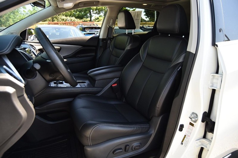 Nissan Murano Vehicle Image 21