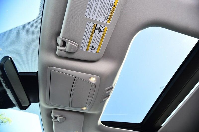 Nissan Murano Vehicle Image 23