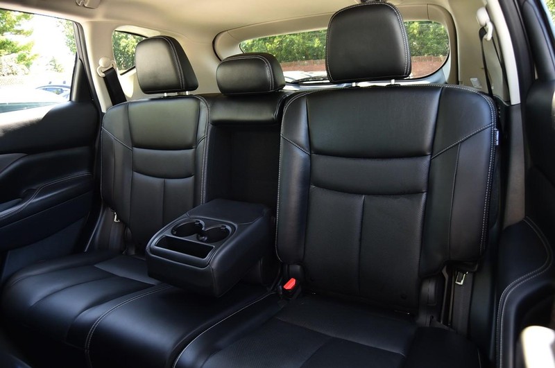 Nissan Murano Vehicle Image 24