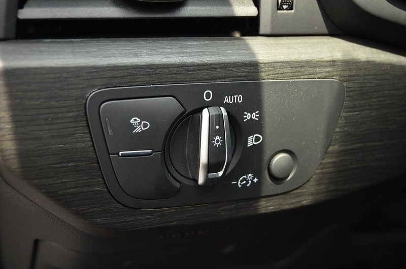 Audi A4 Sedan Vehicle Image 13