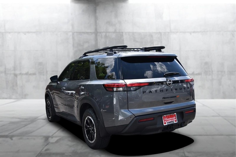 Nissan Pathfinder Vehicle Image 07