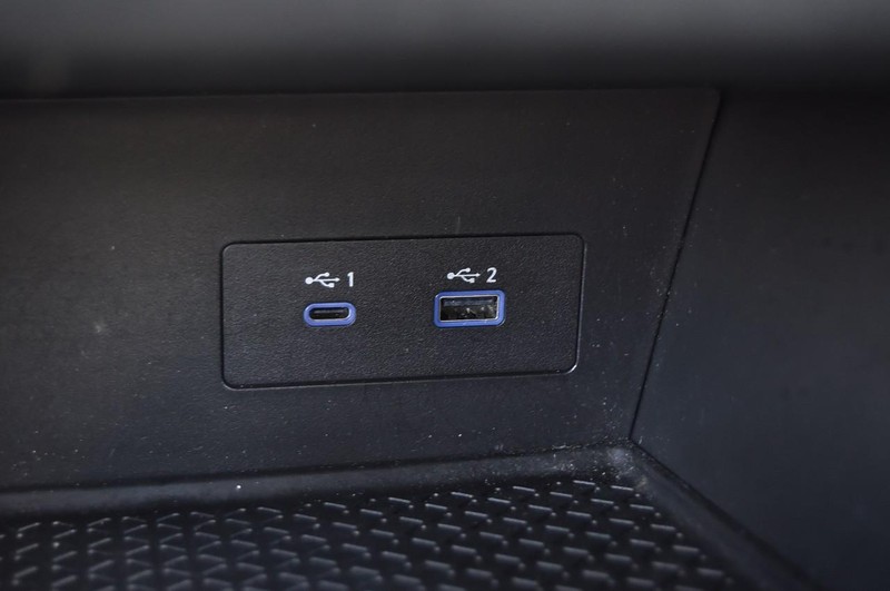 Nissan Pathfinder Vehicle Image 19