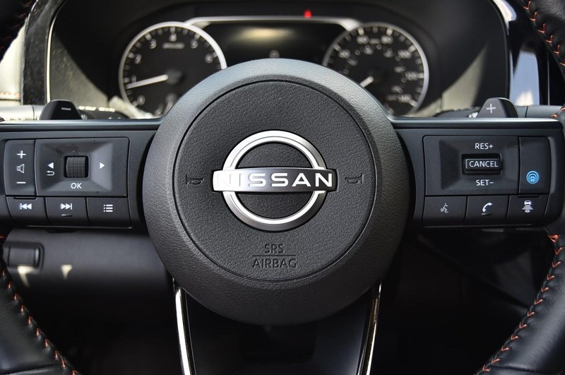 Nissan Pathfinder Vehicle Image 21