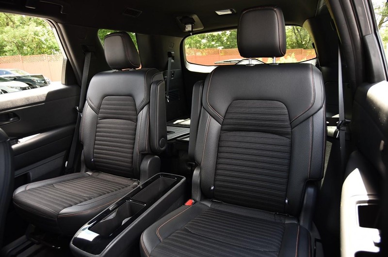 Nissan Pathfinder Vehicle Image 24