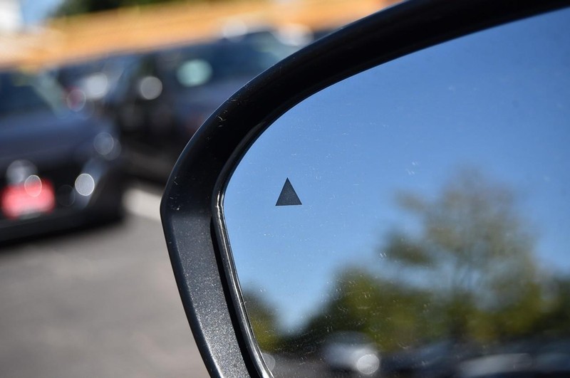 Nissan Kicks Vehicle Full-screen Gallery Image 10