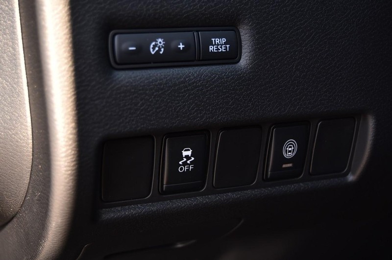Nissan Murano Vehicle Image 12