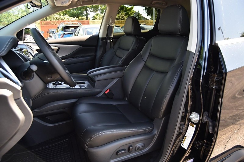 Nissan Murano Vehicle Image 20